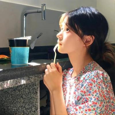 脱俗家庭封面